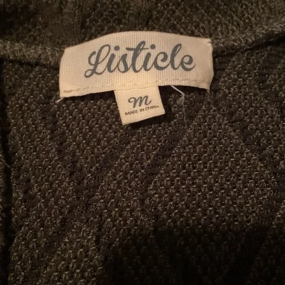 Women’s Listicle Brand - Color: Army Green, Size: Med (fits similar to large/xl) - Picture 2 of 3